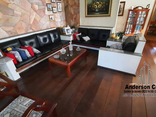 #2048 - Casa para Venda em Poços de Caldas - MG