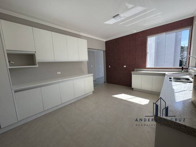 Casa para Venda em Poços de Caldas - 4
