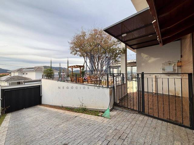 ENTRADA GARAGEM