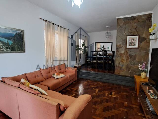 Casa para Venda em Poços de Caldas - 2