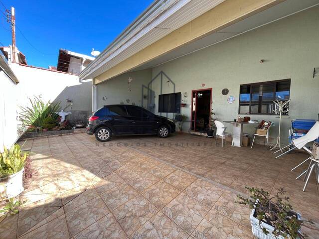Casa para Venda em Poços de Caldas - 2