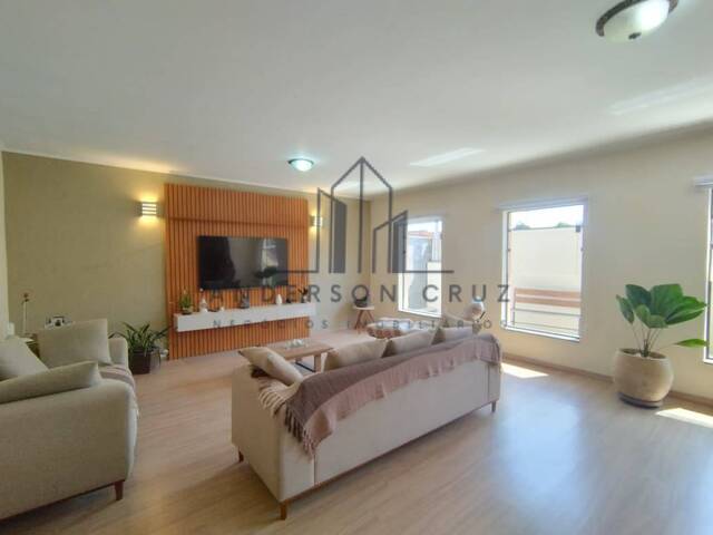 Casa para Venda em Poços de Caldas - 2