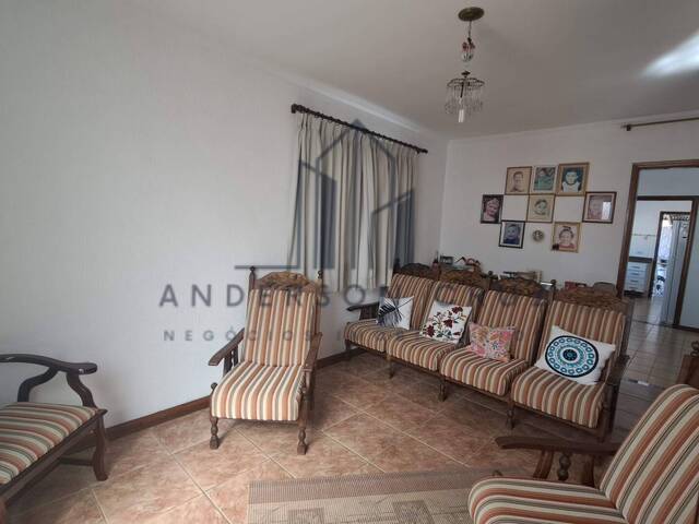 #4083 - Casa para Venda em Poços de Caldas - MG